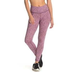 💕 Z BY ZELLA high waisted printed leggings in purple fragrant boa snakeprint